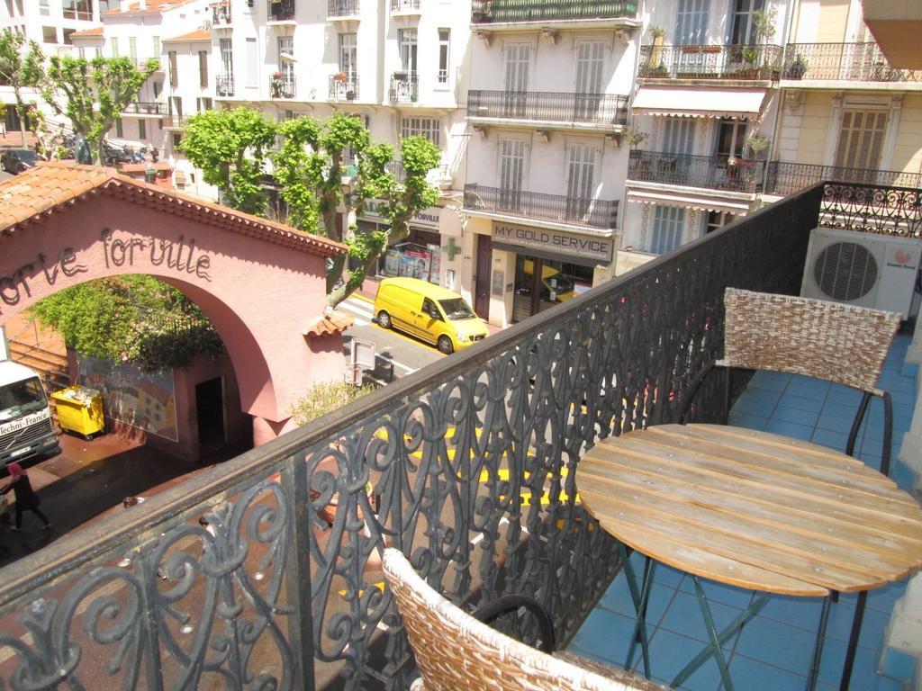 Modern Apartment 2 Bedrooms Quiet Terrace In A Palm Beach Area, 30 Meters From Seaside Cannes Pokoj fotografie